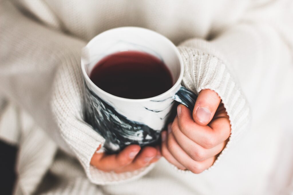 Drinking soothing drinks as a before bed rituals 