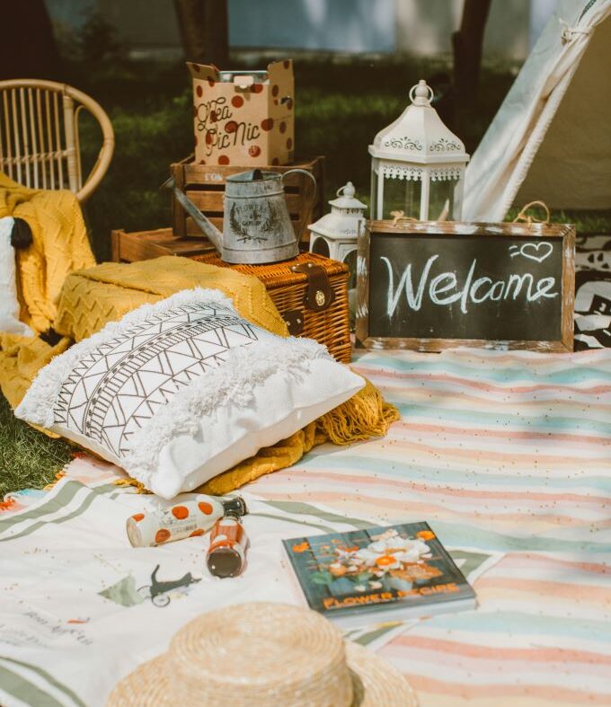 20 Chic Outdoor Spring Celebration Ideas That Will Impress Every Type of Guest