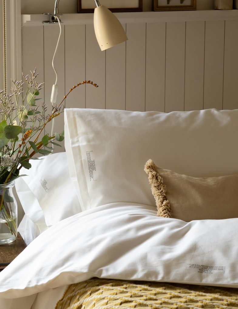 18 Throw Pillows Ideas That Instantly Summer-ize Your Space